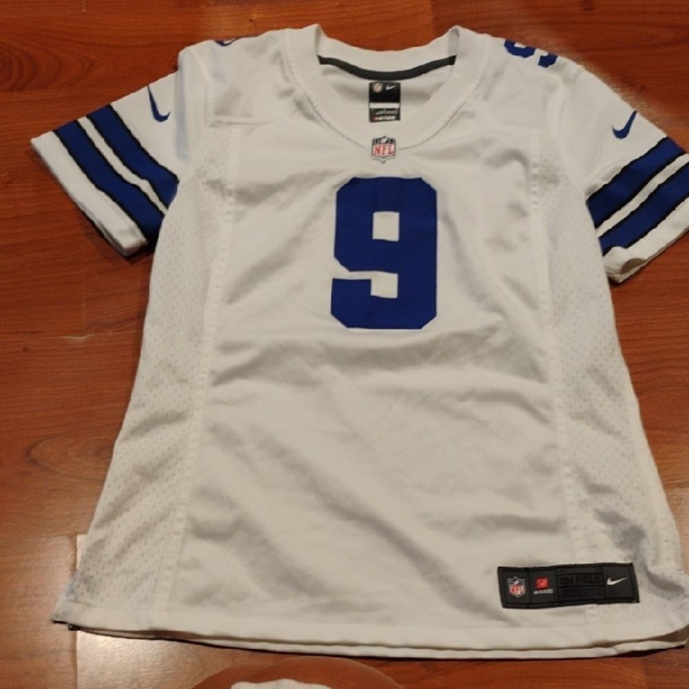 Nike White and Blue Athletic Jersey